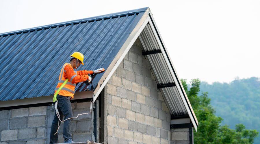 Professional residential roofers in Grandview, MO